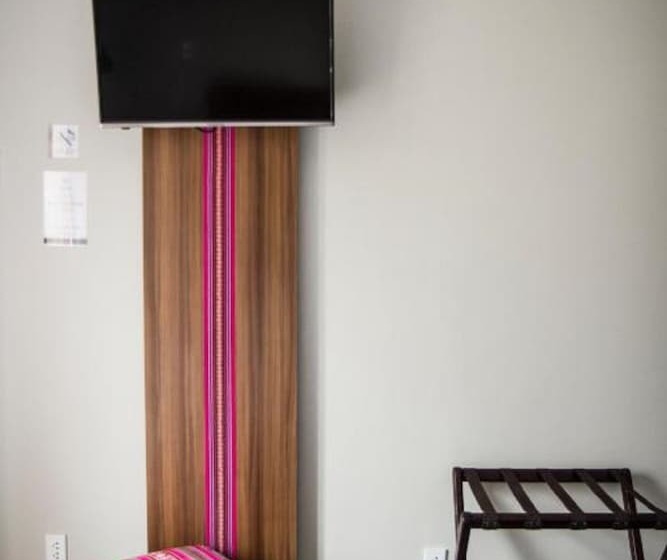 هتل Altus Express