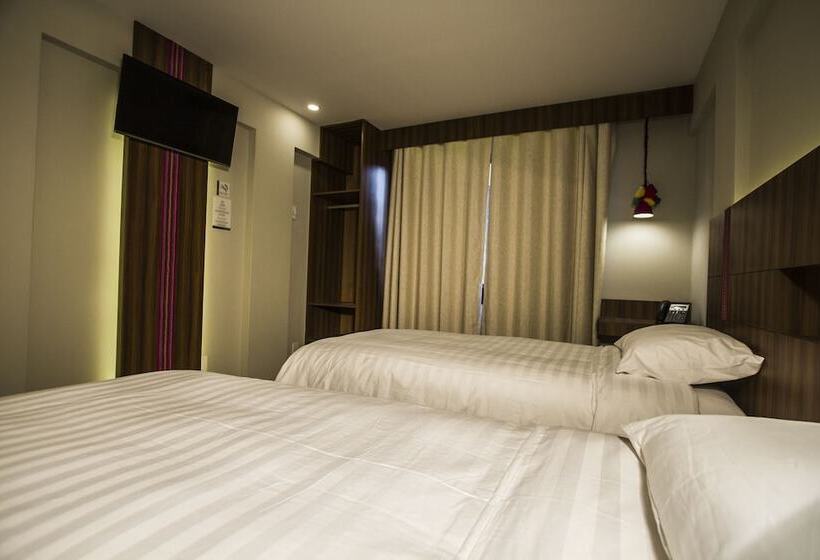 هتل Altus Express