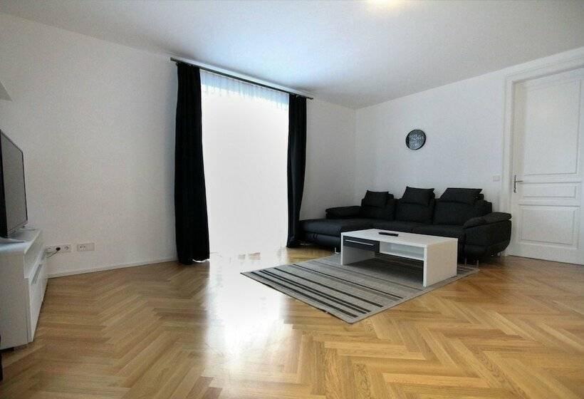 هتل Edelweiss City Apartments State Opera