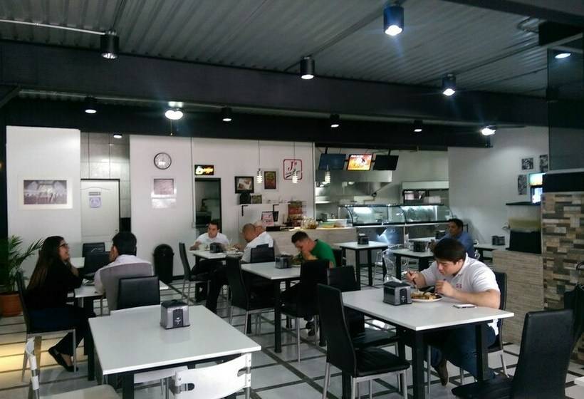 هتل El Escondite De La Calle 54