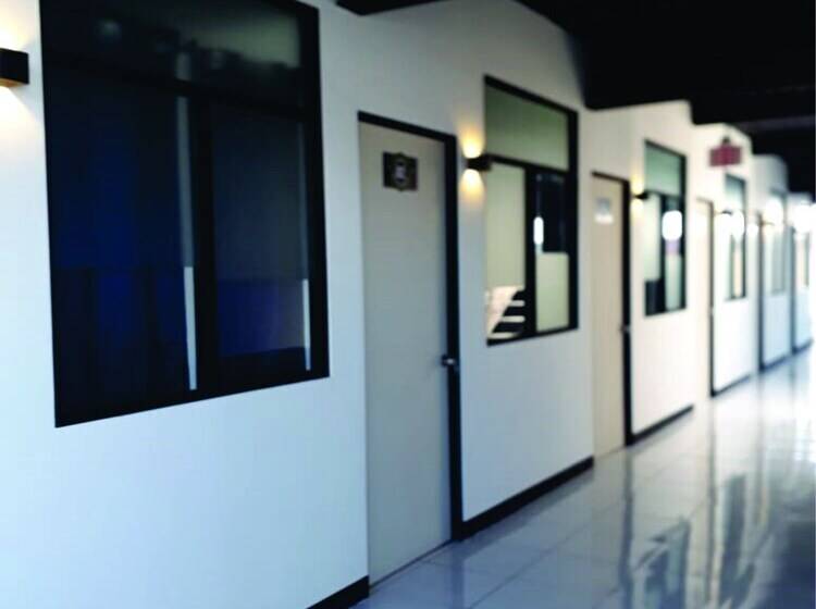 هتل El Escondite De La Calle 54