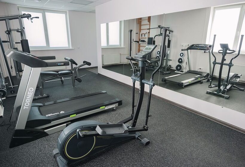 هتل Gostinichny Komplex Ostafyevo