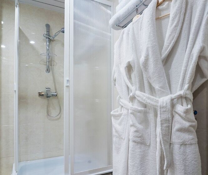 هتل Gostinichny Komplex Ostafyevo