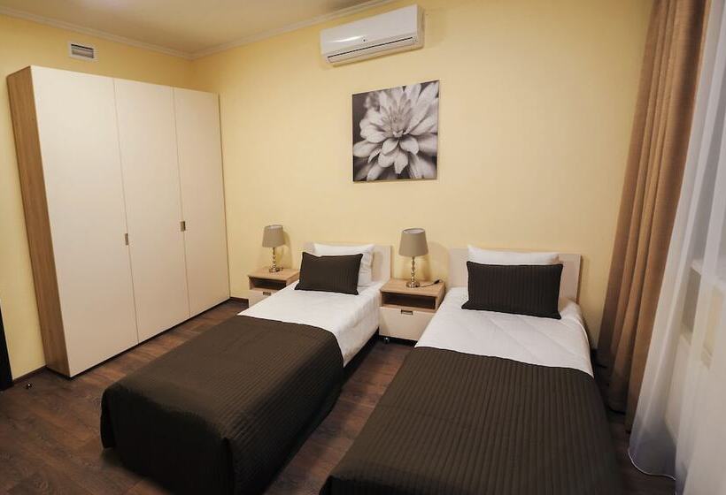 هتل Gostinichny Komplex Ostafyevo