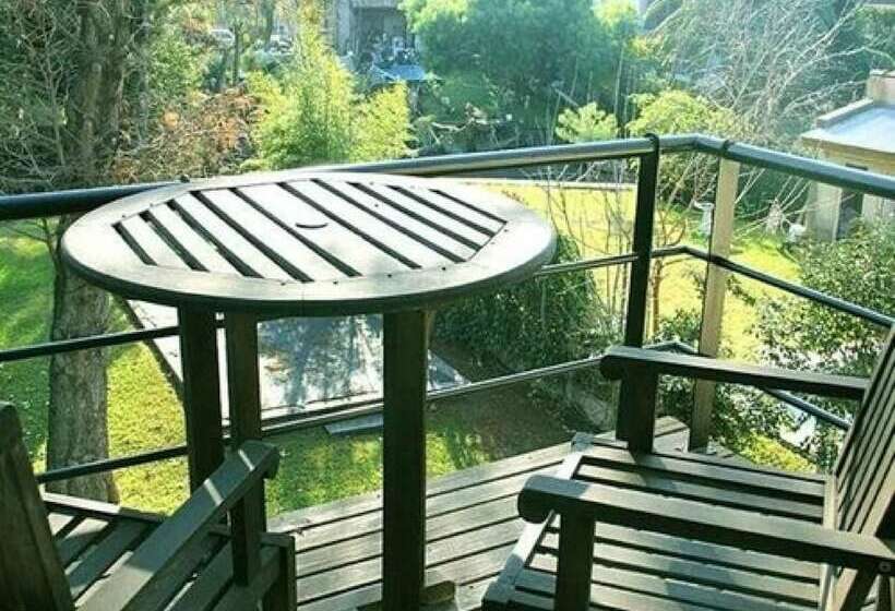 Отель Hostal Aguas Mansas