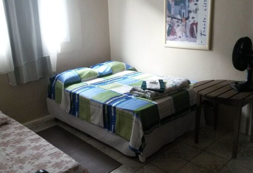 בית מלון כפרי Hostel Ilha Das Vinhas
