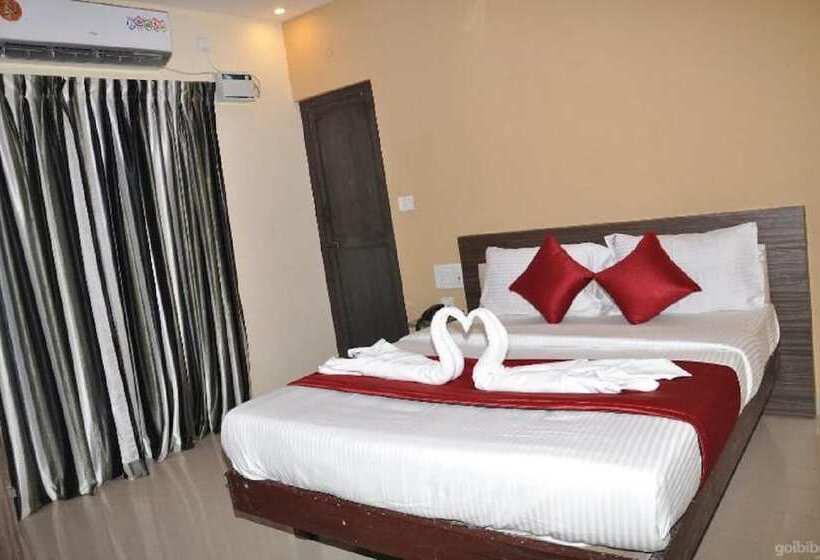 בית מלון כפרי Jayam Residency