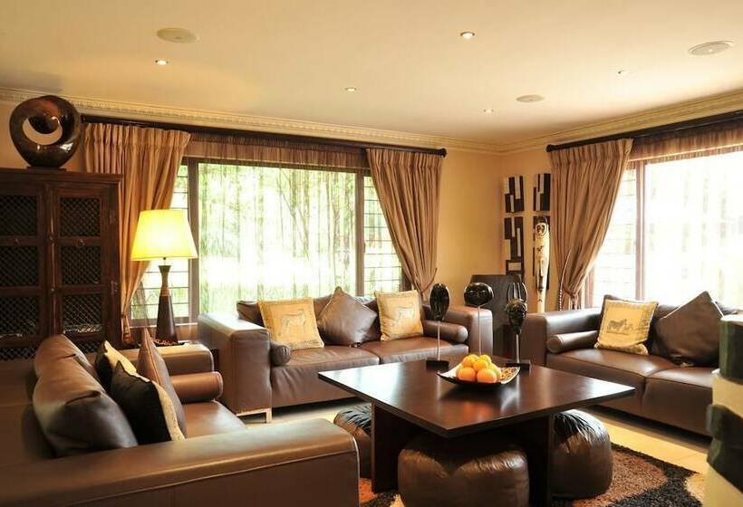 Hotel Legodimo Game Lodge