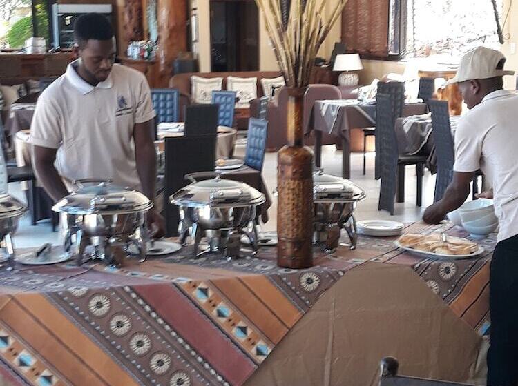 Hotel Legodimo Game Lodge