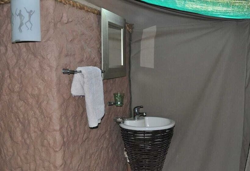 Hotel Legodimo Game Lodge