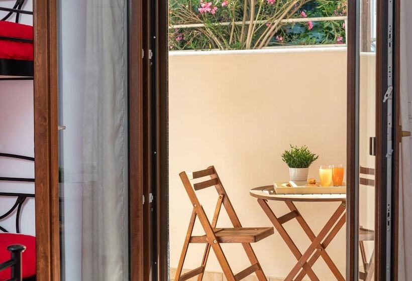 בית מלון כפרי Naxos Diamond Studios Apartments