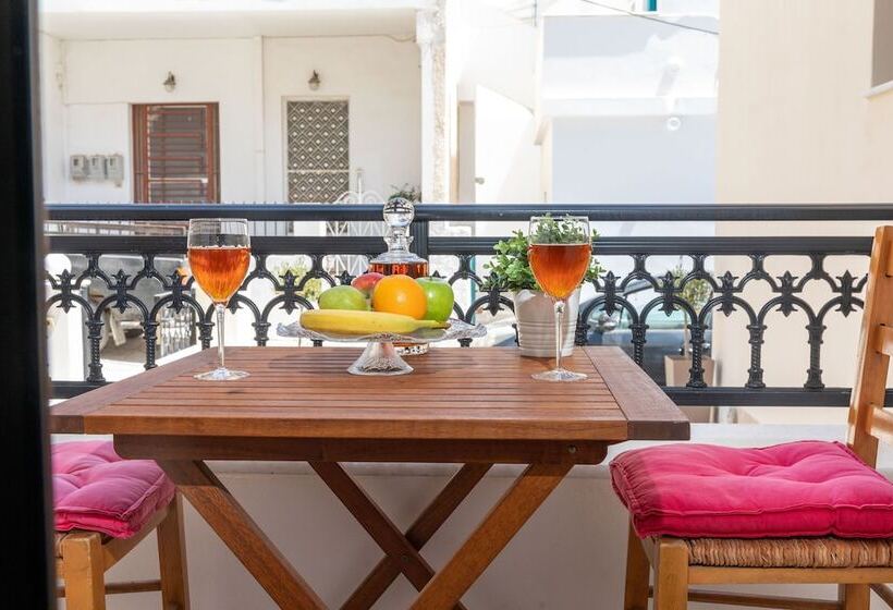 בית מלון כפרי Naxos Diamond Studios Apartments