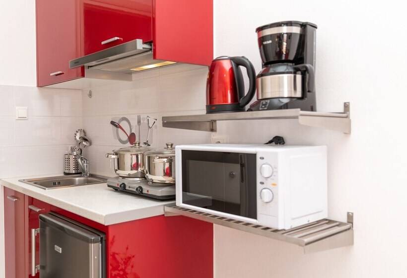 בית מלון כפרי Naxos Diamond Studios Apartments