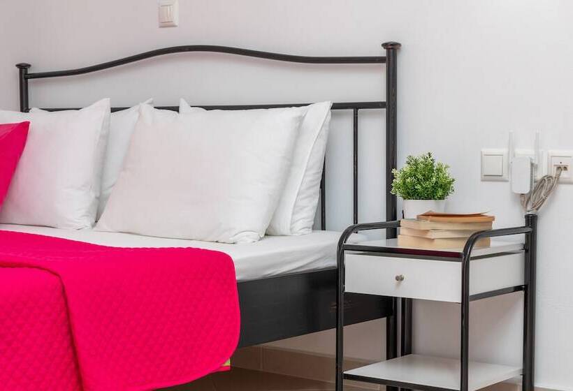 בית מלון כפרי Naxos Diamond Studios Apartments