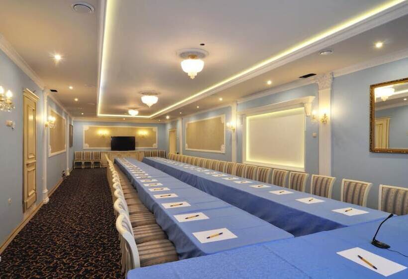 ホテル Old Traditions