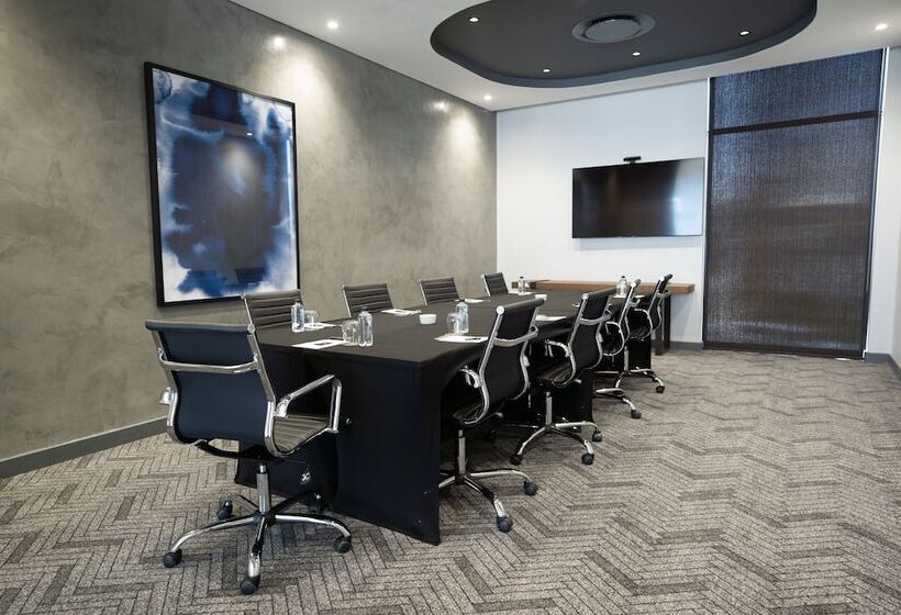 Отель The Capital Mbombela