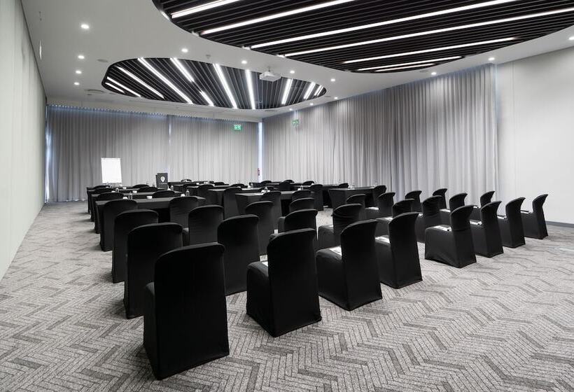 Отель The Capital Mbombela