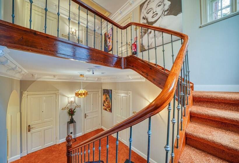 هتل Villa Boutique 115 By Ina