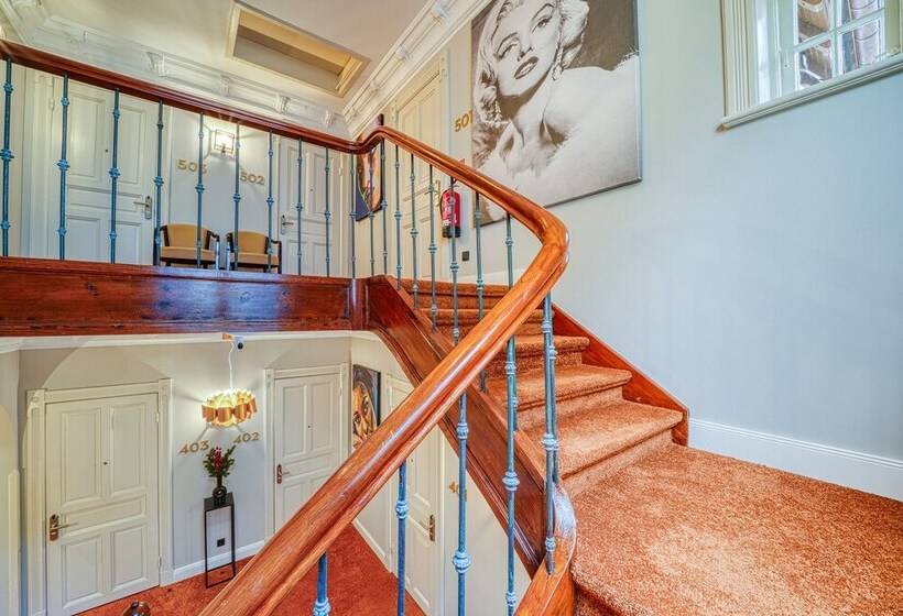 هتل Villa Boutique 115 By Ina