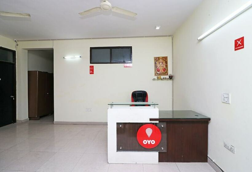 Отель Vinayak Royal Palace By Oyo Rooms