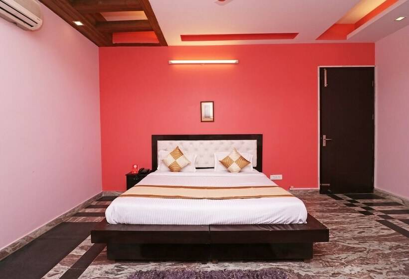 Отель Vinayak Royal Palace By Oyo Rooms