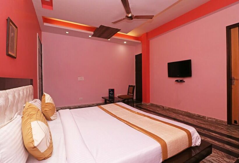 Отель Vinayak Royal Palace By Oyo Rooms