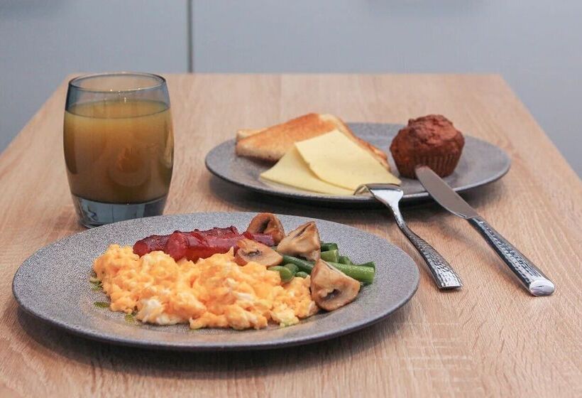 Izzzi By Vladimirskaya