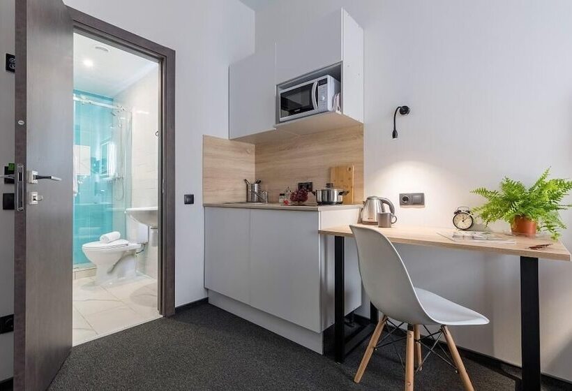 Izzzi By Vladimirskaya