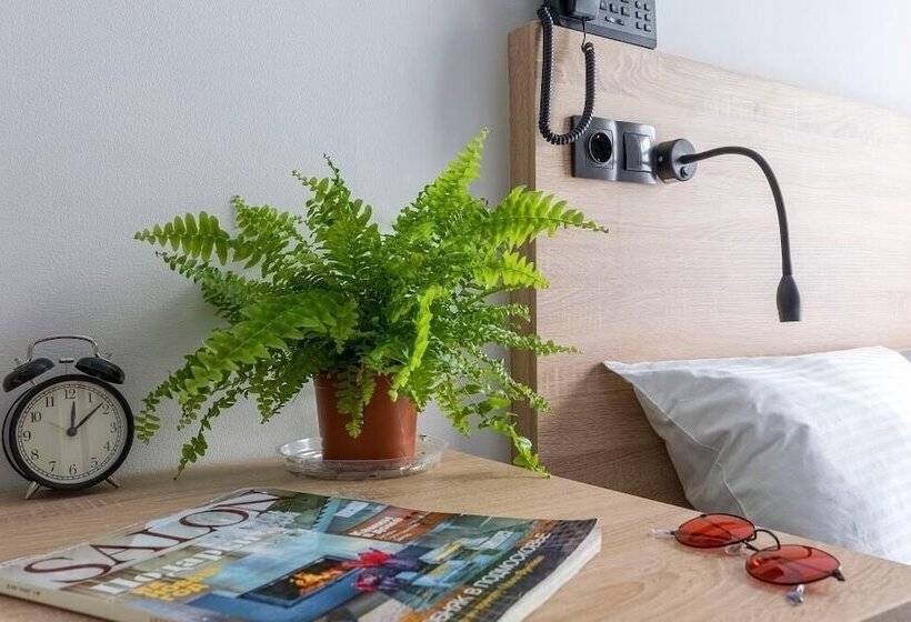 Izzzi By Vladimirskaya