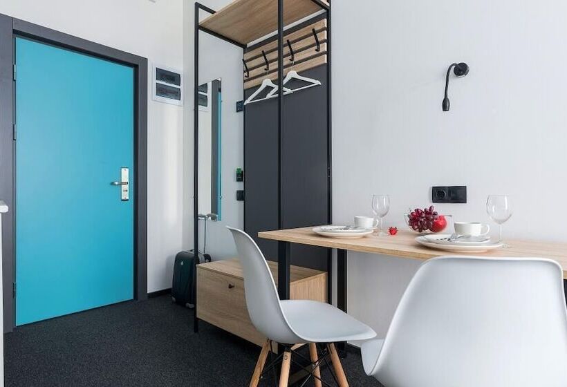 Izzzi By Vladimirskaya