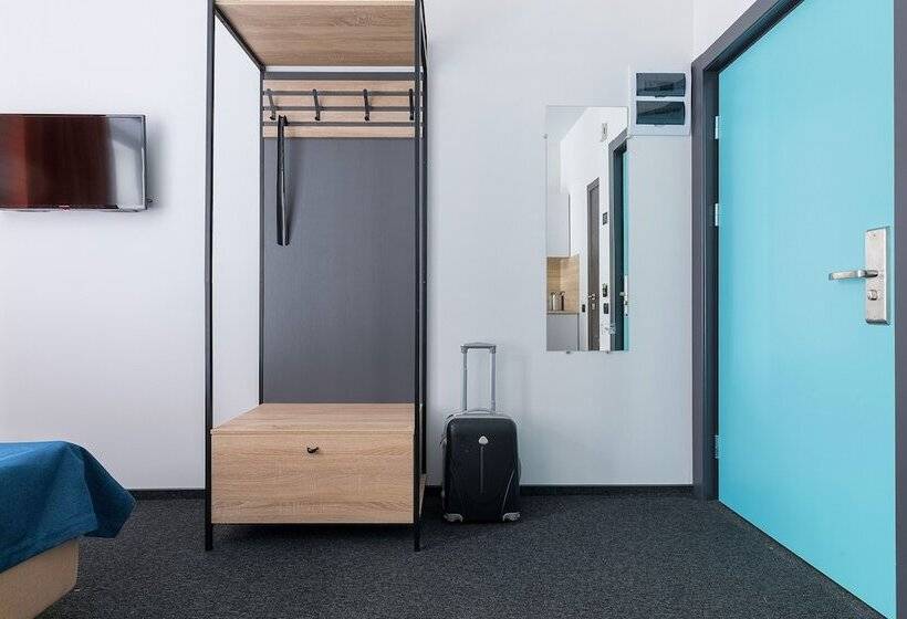 Izzzi By Vladimirskaya