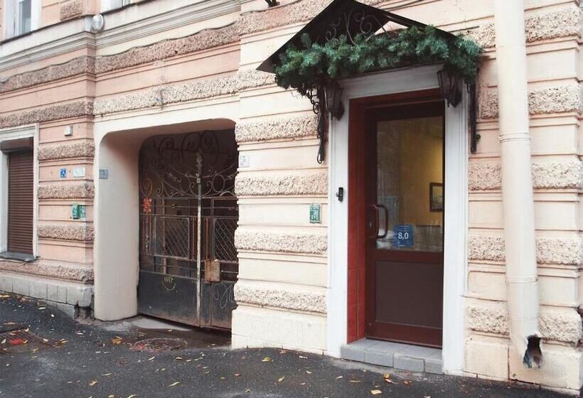 Legend Hotel Petropavlovka