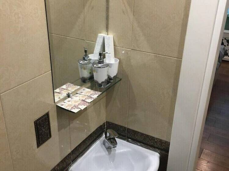 Mini Hotel Uyut On Novorossiyskoy