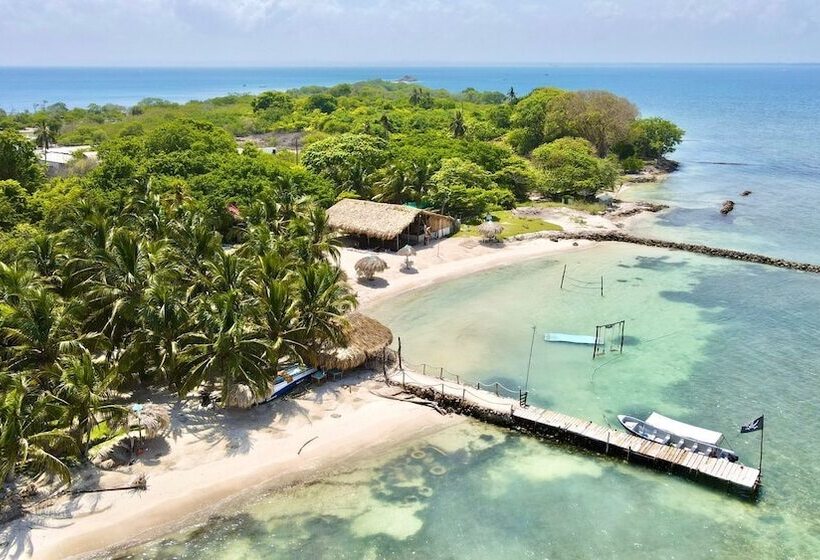 Mistica Island Hostel   Isla Palma