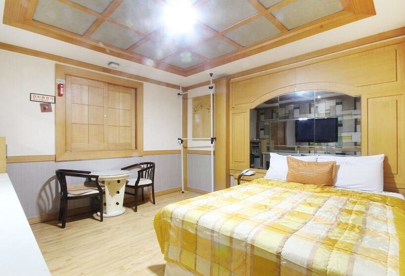 モーテル Doan Stay