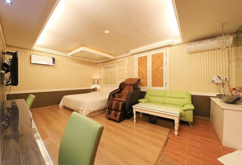 مُتل Hwagok Misa