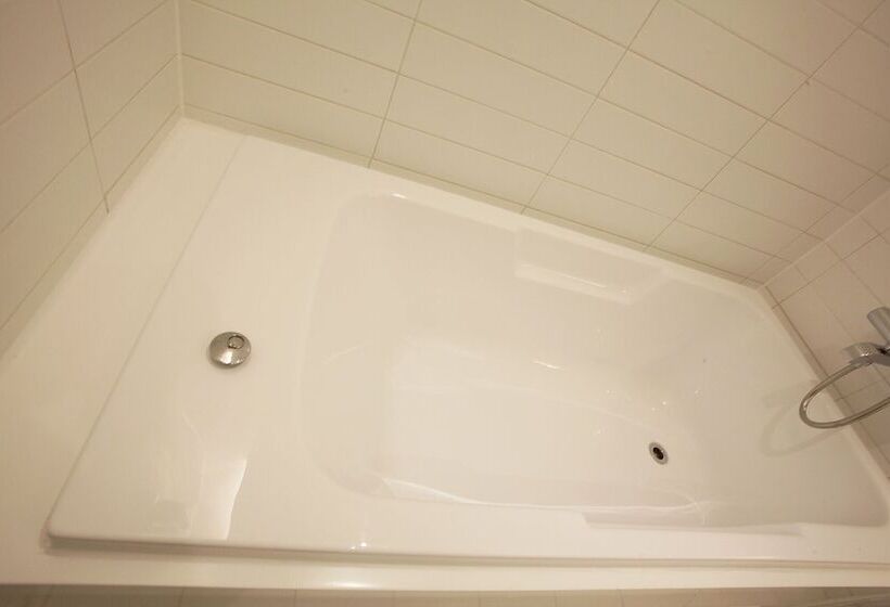 فندق على الطريق Samsung Js Boutique