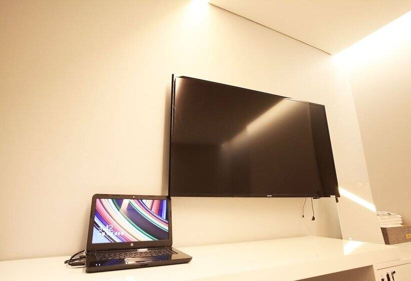 فندق على الطريق Samsung Js Boutique