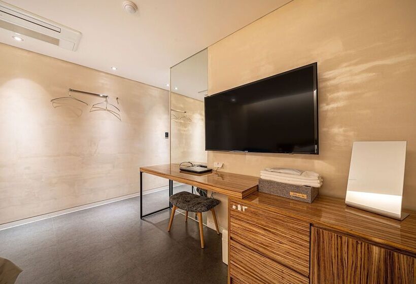 فندق على الطريق Samsung Js Boutique