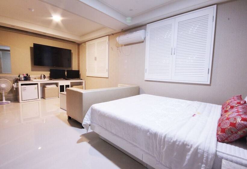 모텔 Ulsan Mugeodong Myeongsung