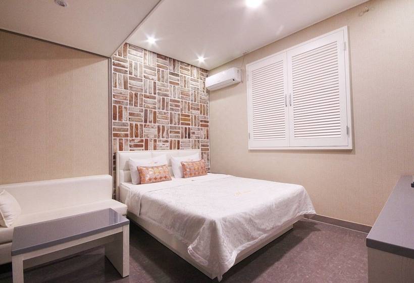 모텔 Ulsan Mugeodong Myeongsung