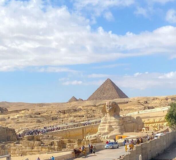 Majatalo Seven Pyramids Inn