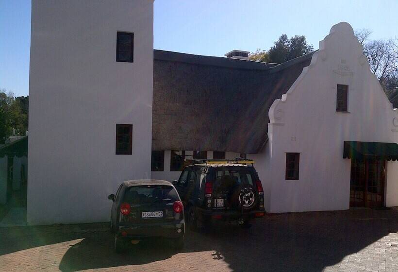 ペンション 77 On 8th Rosebank