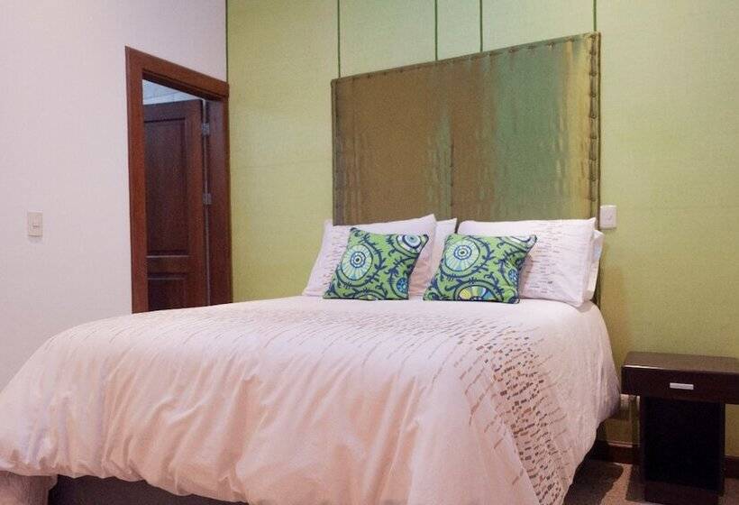 بنسيون Boutique Hotel Mi Casa