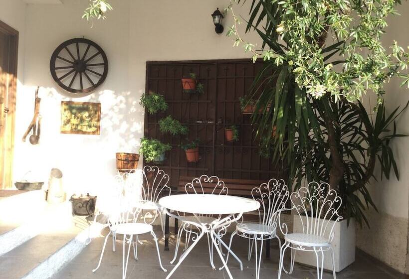 פנסיון Room In Guest Room   Camera In Antica Corte Milanese