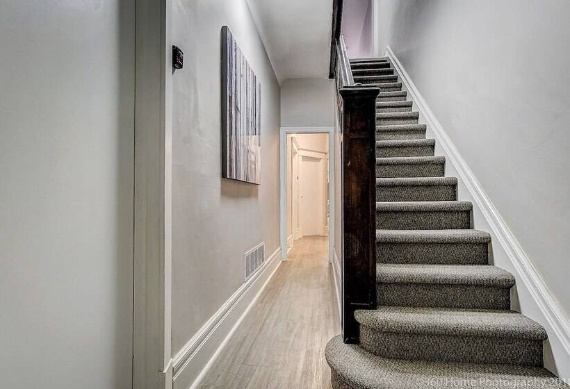 膳宿费 Downtown Travelers Home