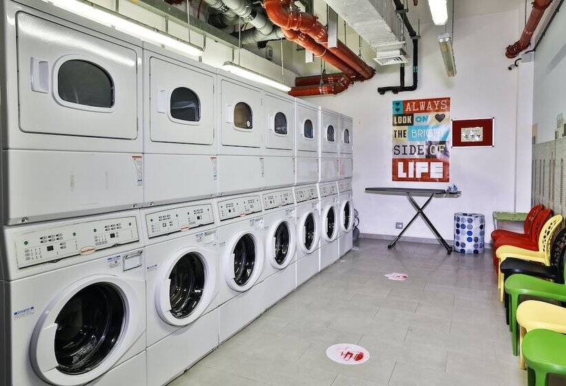 پانسیون Ensuite Rooms And Studios   Dubai