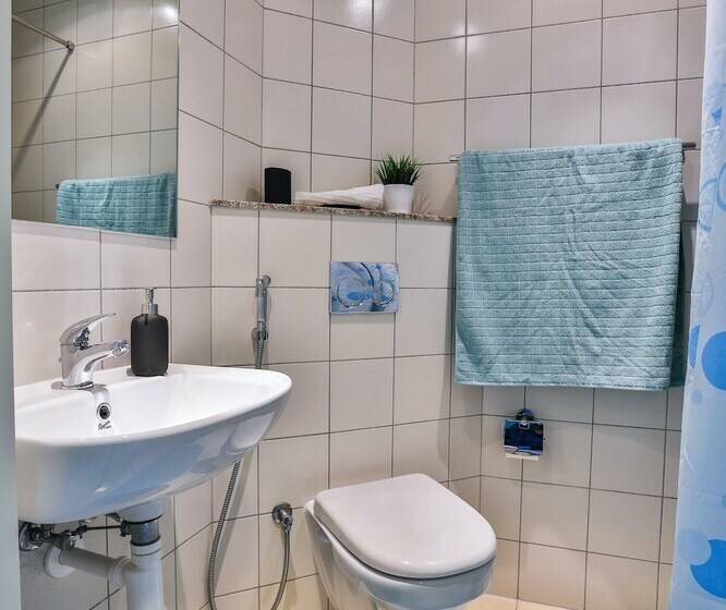 پانسیون Ensuite Rooms And Studios   Dubai