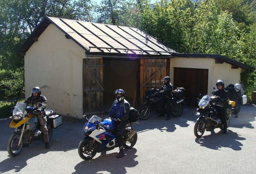 بنسيون Gîte Auberge De Montvilliers