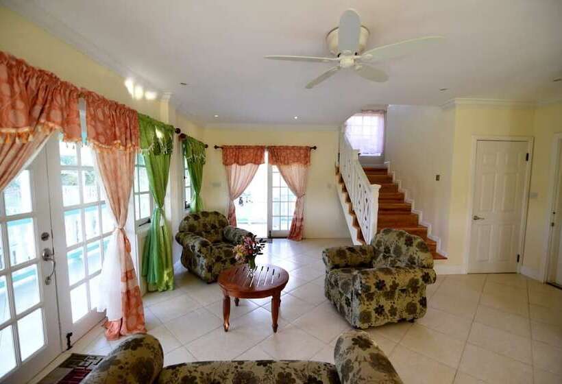 Pensão Herelle Heights Escape